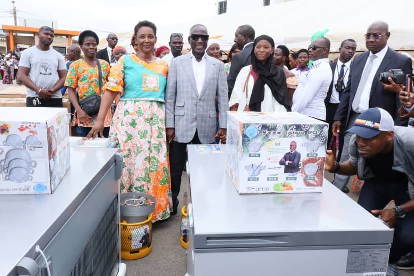 Fête des Mères à Yopougon : Adama BICTOGO honore 10 000 femmes lors d’une célébration carnavalesque