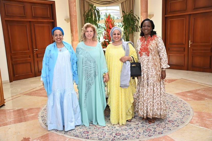 Côte-d’Ivoire : Dominique Ouattara et Lalla Malika Issoufou ont déjeuné (Africa CEO 2025)