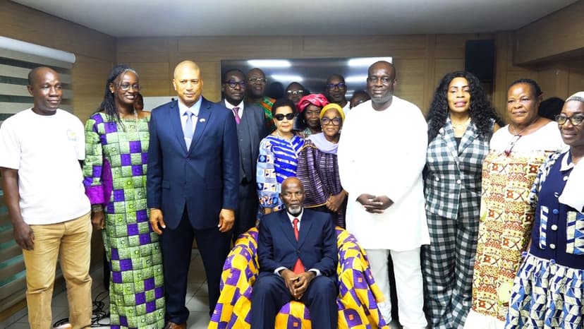 Association des Anciens Élèves du Lycée Ernest Boka d'Agboville : Jean Marie Blesso investi président par les représentants de Pierre Dimba et Metch Silas Adjé