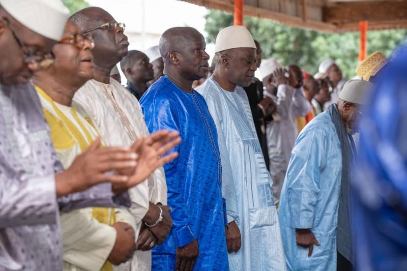 Aïd El-Kebir 2025 à Bouaké : le maire Amadou Koné partage un moment de foi et de fraternité avec la communauté musulmane