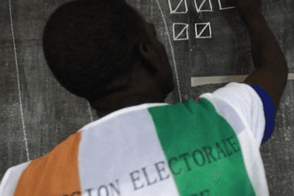 Côte d'Ivoire : tensions politiques et menaces de désinformation à l'approche des élections présidentielles
