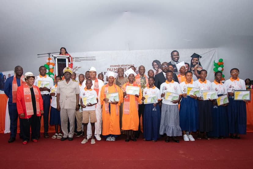 JRMEX 2025 : les meilleurs établissements et élèves du Poro récompensés en présence de Amadou Koné représentant le Premier Ministre.