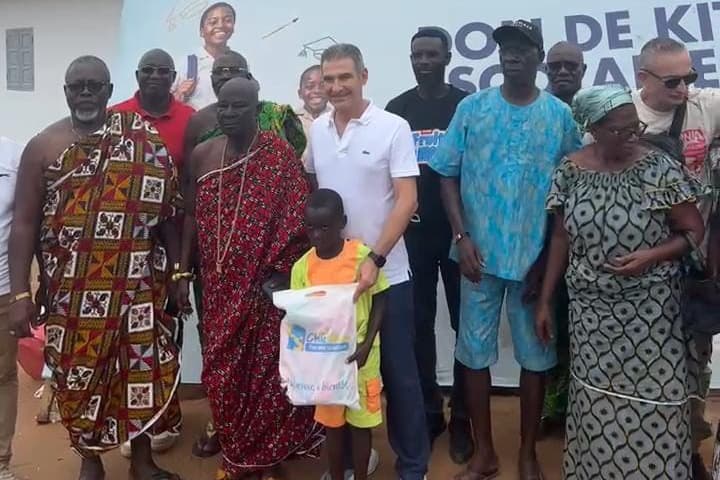 Rentrée scolaire 2026 : Khanafer Rached, PDG de ChicShop, offre des milliers de kits scolaires en soutien aux parents d'élèves