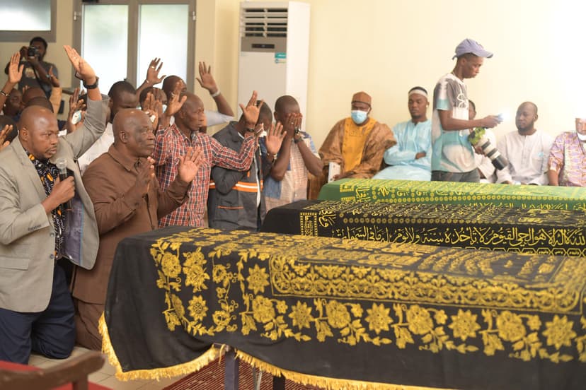 Assassinés au Mali par des terroristes : Amadou Koné aux côtés des familles des 3 routiers ivoiriens