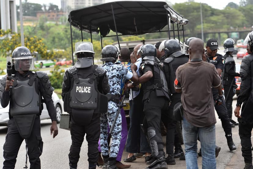 Côte d’Ivoire : 8 manifestants condamnés à 3 ans de prison, 5 prévenus relaxés
